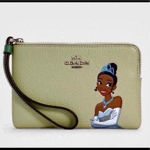 Disney X Coach Corner-Zip, Wristlet, w/ Tiana! NWT
